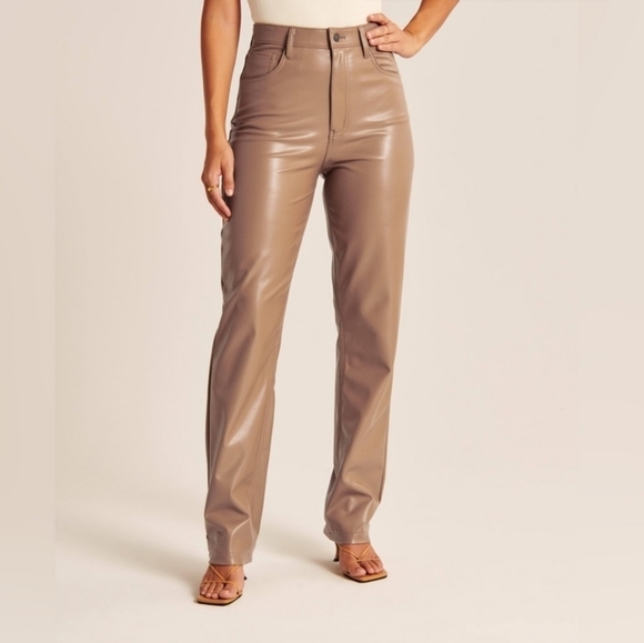NWT Abercrombie & Fitch 90s Straight Ultra High Rise Vegan Leather Pants 31 12 - Picture 1 of 8
